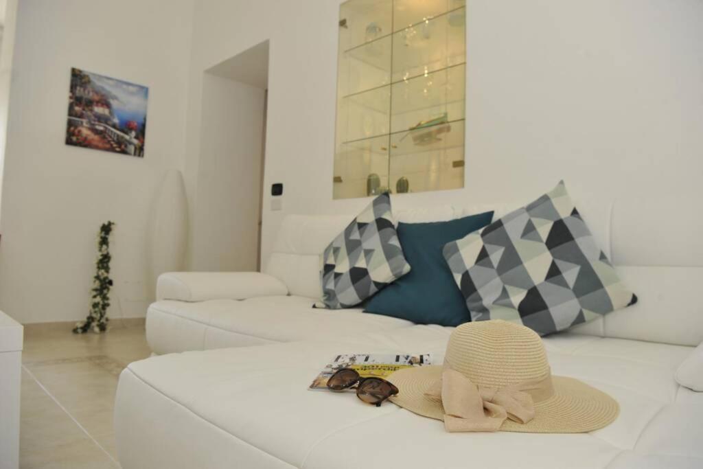 Mary House - Grazioso Con Garage Sant'Agnello